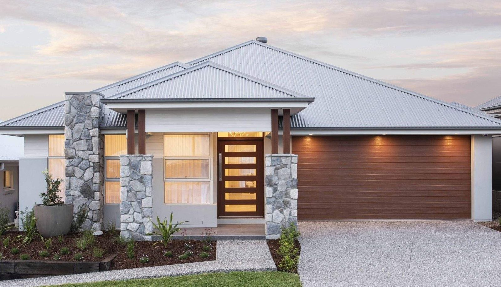 Avalon display home huntlee 2048x1367 1650987830 175.37.53.105 e1650988134872